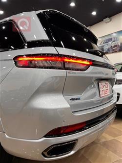 جیپ گراند شیرۆکی